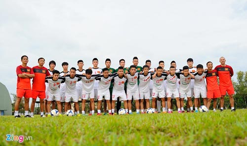 U19 Việt Nam tập bứt tốc như thần tượng Ronaldo ở Brunei - 11