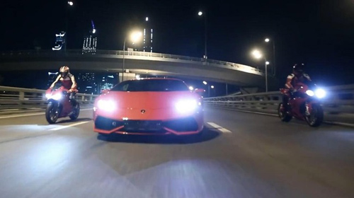 Siêu xe Lamborghini Huracan đọ sức siêu mô tô - 1
