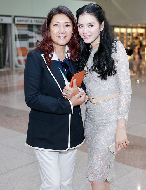 2 người đẹp có mối quan hệ “khủng” trong showbiz Việt - 10