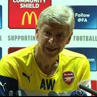 Bóng đá - Họp báo của Arsenal bị gián đoạn bởi "nhạc lạ"