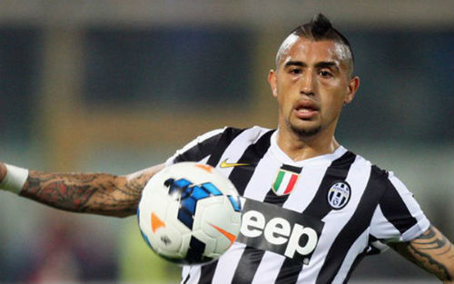Juventus đồng ý bán Vidal, M.U mừng rơn - 1