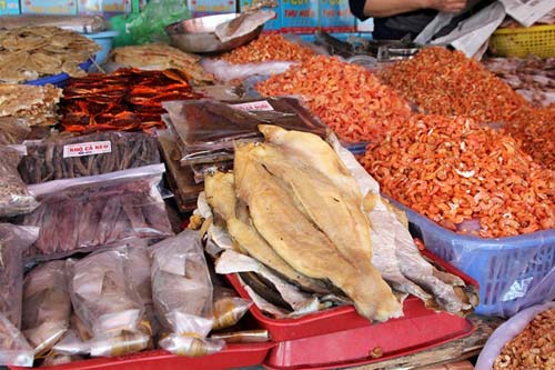 Chợ cá khô 30.000 đồng/kg ở biển Bà Rịa - Vũng Tàu - 2