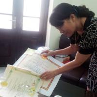 Tin tức trong ngày - Truyền nhân cuối cùng của nghề viết bằng khen