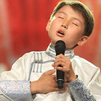 Ca nhạc - MTV - Cậu bé Mông Cổ mồ côi tái xuất hát về mẹ cảm động