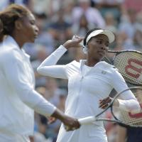 Thể thao - Serena - Venus: Không khoan nhượng (BK Rogers Cup)