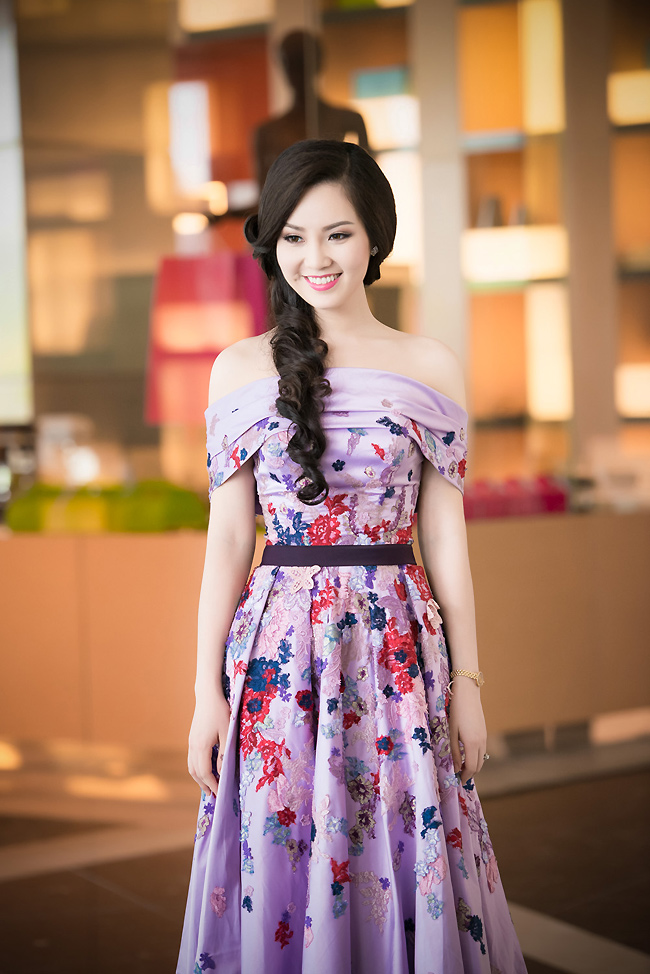 Thụy Vân từng là Á hậu Việt Nam năm 2008. Cô được yêu thích bởi vẻ nền nã và nụ cười duyên.
