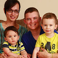 Bạn trẻ - Cuộc sống - Cặp vợ chồng cùng chuyển giới sinh 2 con trai