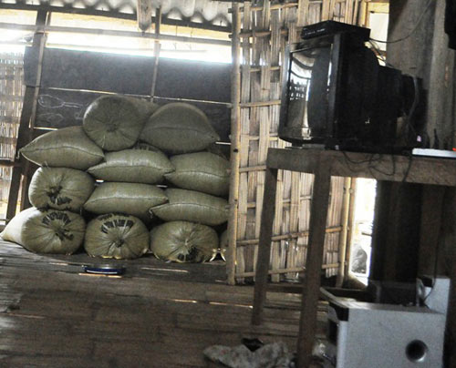 Ở nơi "cơn lũ" ma túy và HIV đi qua - 2