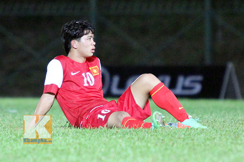 Ảnh U19 VN: Thầy Giôm bất lực, Công Phượng thẫn thờ - 13