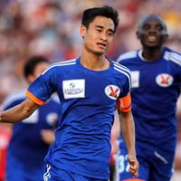 Bóng đá - Nhận "lót tay" 4,5 tỷ đồng, Vũ Minh Tuấn ở lại T.QN