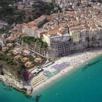 Du lịch - Thành phố trên vách đá bên bờ biển ở châu Âu