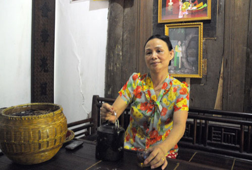 Diễn hài "tục tĩu" trước bàn thờ: Chủ nhà lên tiếng - 2