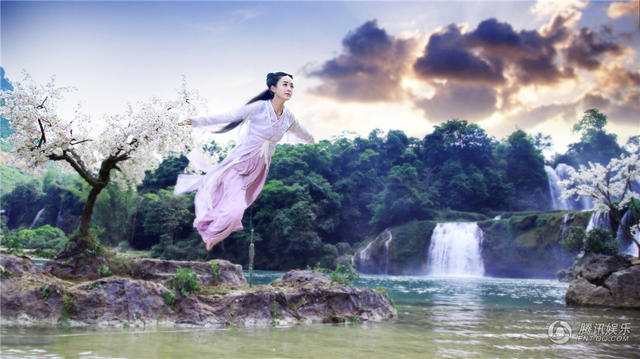 "Nụ hôn máu" xúc động của cặp sao Hoa ngữ - 4