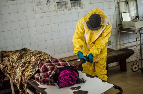 Ác mộng khủng khiếp của nữ sinh thoát "tử thần" Ebola - 2