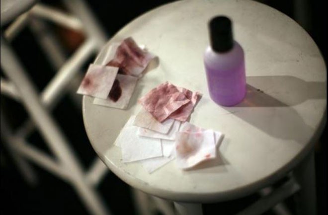 Hậu trường ăn vội, ngủ vạ vật của mẫu quốc tế - 13