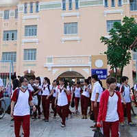 Giáo dục - du học - TP HCM: Thiếu giáo viên, trường lớp