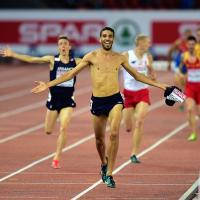 Thể thao - Ăn mừng khi "lên đỉnh": VĐV người Pháp "gặp nạn"