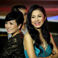 Phim - "Người đẹp Tây đô" Việt Trinh lần đầu ngồi ghế nóng