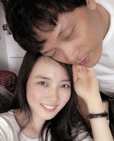 Những cặp đôi lệch nhau hơn 20 tuổi trong showbiz Việt - 2