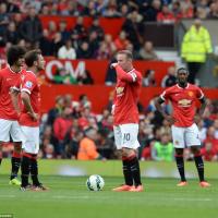 Bóng đá - MU: HLV Van Gaal đã nếm "chén đắng" đầu tiên