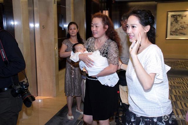 "Đường Tăng" Nhiếp Viễn khoe con gái trong đám cưới - 9