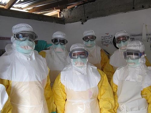 Liberia: Bắn người vượt biên để ngăn lây lan bệnh Ebola - 1
