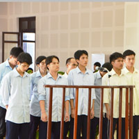 Pháp luật - Dùng “hàng nóng” giết người, nhóm giang hồ lãnh án