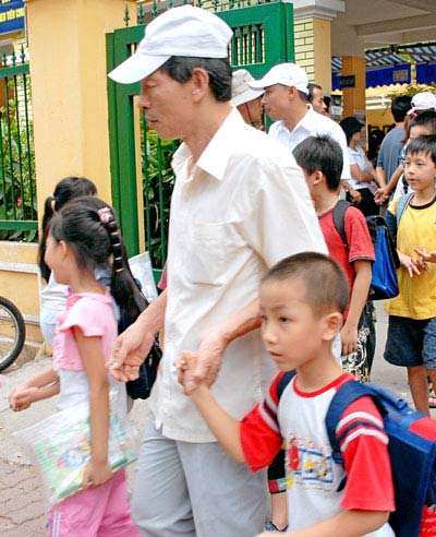 Khổ vì con học hè cách nhật - 1