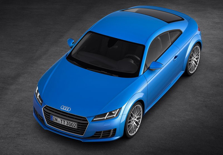 Audi TT Coupe 2015 là sự kết hợp hài hòa của dòng TT truyền thống với mẫu xe ý tưởng Sport Quattro Concept đã ra mắt trước đây.
