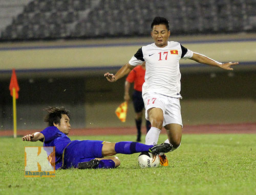 Video: U19 Thái "chơi kung-fu" với U19 Việt Nam - 4