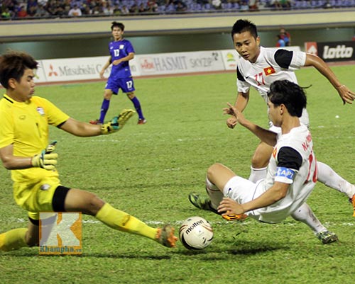 Video: U19 Thái "chơi kung-fu" với U19 Việt Nam - 7