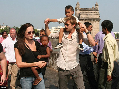 “Brad Pitt không hề yêu Angelina Jolie” - 2