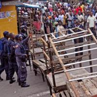 Tin tức trong ngày - Bị cách ly vì Ebola, dân Liberia nổi loạn