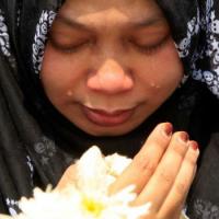 Malaysia xúc động đón nhận thi thể nạn nhân MH17