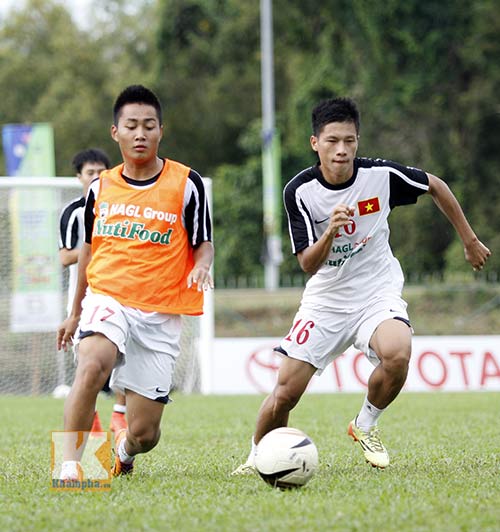 Công Phượng cười "tươi rói", U19 VN đón tin vui - 10