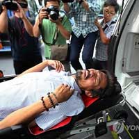 Tin tức trong ngày - Tuyệt thực 40 ngày, cha nạn nhân tàu Sewol nhập viện