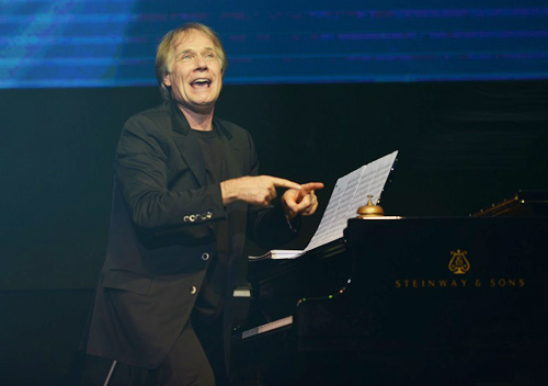 "Hoàng tử lãng mạn" Richard Clayderman "bùng nổ" ở Hà Nội - 3