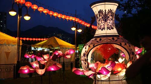 Những chiếc đèn lồng trung thu có hình dáng độc đáo - 6