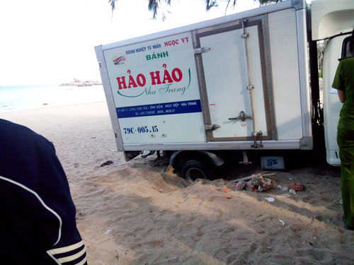 Hy hữu: Trộm được ô tô, chạy luôn ra biển hóng mát - 2