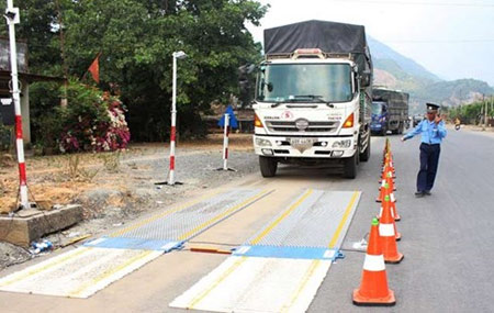 Tổng cục trưởng Đường bộ: Có người “chống lưng” cho xe quá tải - 2