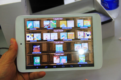 SGK điện tử: Xuất hiện máy tính bảng giá 900 nghìn đồng - 2