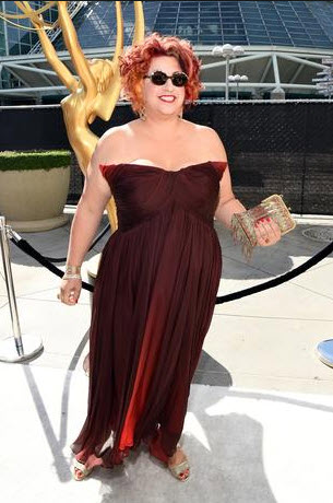 Thảm đỏ Emmy 66 "nóng rực" bởi dàn sao sáng giá - 7