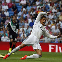 Bóng đá - Chuyên gia: Ronaldo đã ngã vờ kiếm penalty