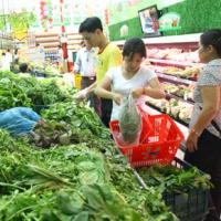 Thị trường - Tiêu dùng - Xăng dầu giảm giá, cước vận tải đứng yên