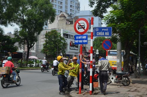 Sau nghỉ lễ 2/9, HN cấm ô tô tuyến Xuân Thủy-Cầu Giấy - 5