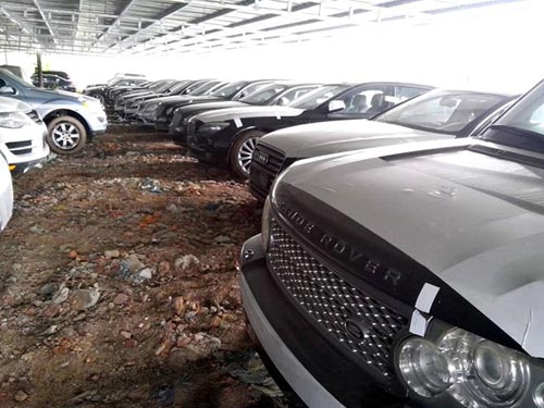 144 chiếc xe sang trong vụ án Dũng "mặt sắt" nằm phủ bụi - 3