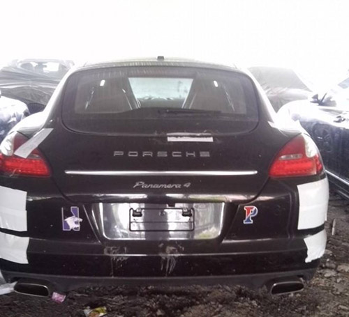 144 chiếc xe sang trong vụ án Dũng "mặt sắt" nằm phủ bụi - 7