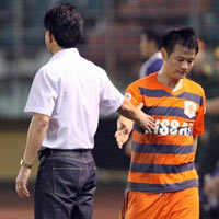 Bóng đá - V.Ninh Bình giải tán vô thời hạn và xin…khất lương