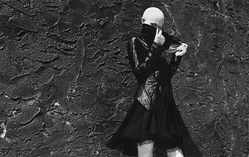 Người mẫu kỳ dị khiến triệu trái tim phải thổn thức - 10