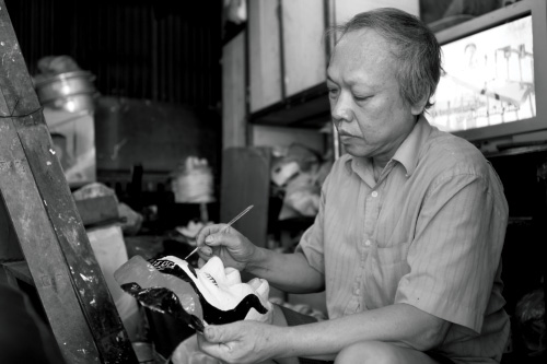 "Sót" lại một người làm mặt nạ giấy bồi giữa Thủ đô - 3